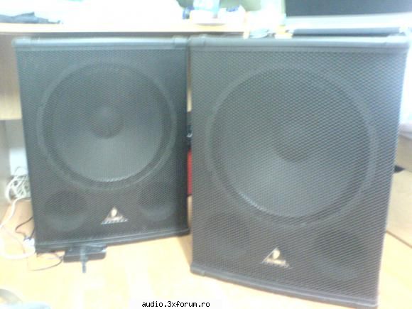 Vand 2 SUBWOOFERE BEHRINGER B1800-XPRO 800W RMS - Basii sunt aproape noi,arata impecabil,accept - Vand...