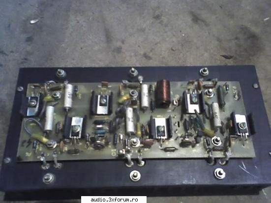 amplificator audio - iata si etajul final de pe un canal pe radiator - Amplificatoare cu tranzistoare